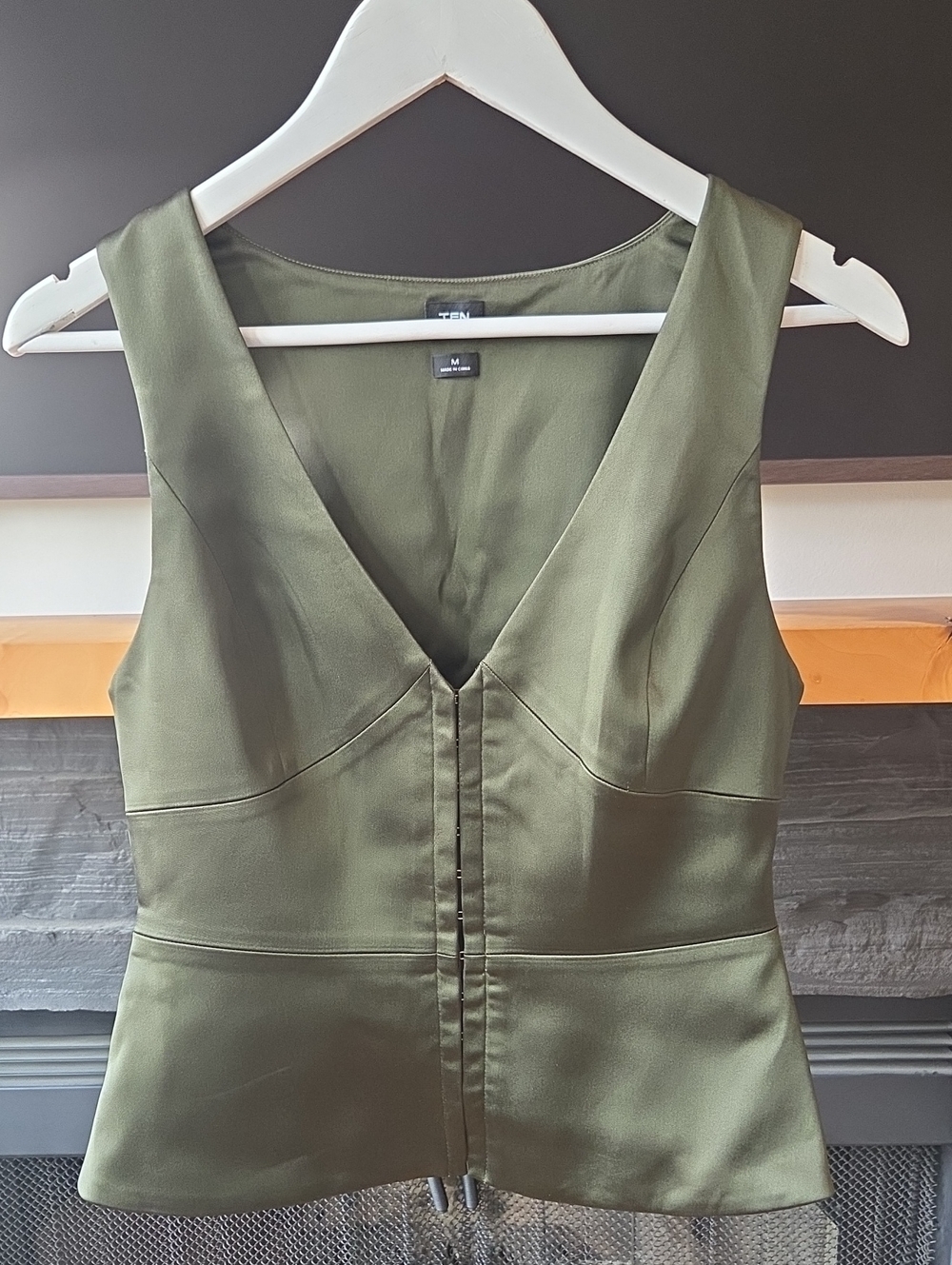 Green Sleeveless Aritzia Top